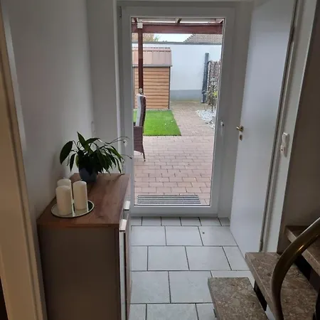 Gaestehaus-Ferienwohnung-Appartement Mit Terrasse - Naehe Kliniken/ Herzzentrum Bad Oeynhausen Eksteriør billede